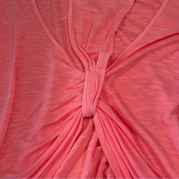 NWOT LF emma + sam neon pink cut out cropped tshirt - Picture 11 of 14